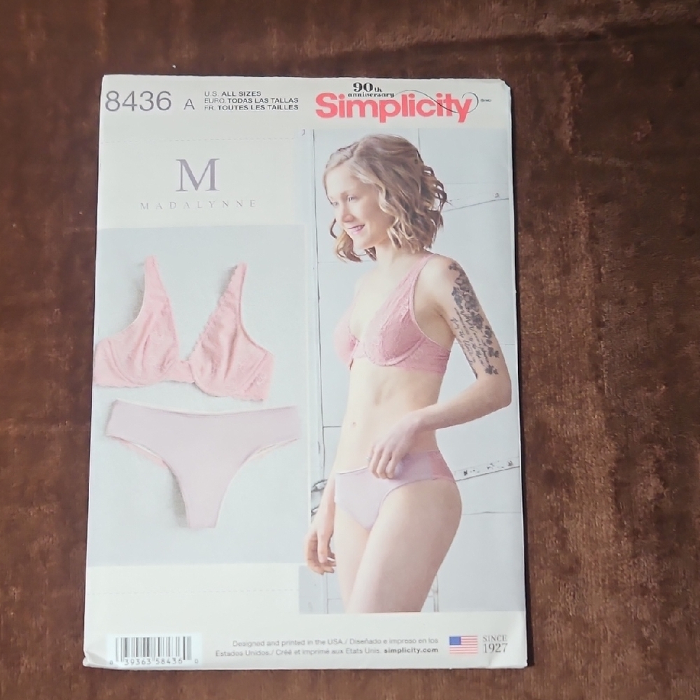 Simplicity Madalynne Pattern 8436 UNCUT